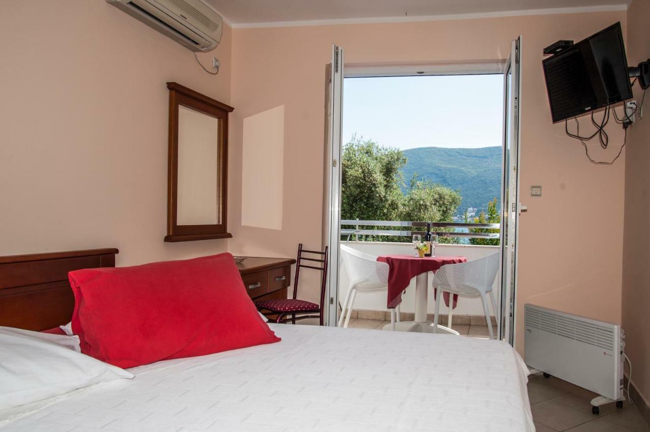 Apartments Mako Herceg Novi Buitenkant foto